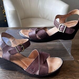 Born Leather Wedge Sandals Brown Crisscross Strap 9M